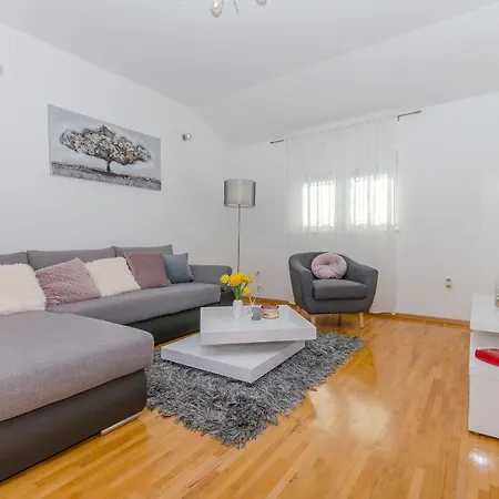 Prestige Okrug Gornji
